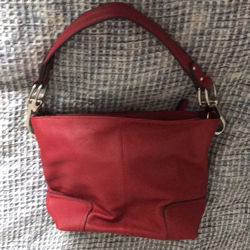 Red Handbag - Picture 3 of 7